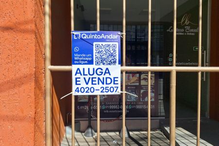 Casa à venda com 300m², 2 quartos e 12 vagasPlaca