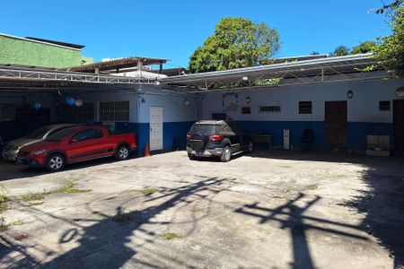 Casa à venda com 300m², 2 quartos e 12 vagasQuintal