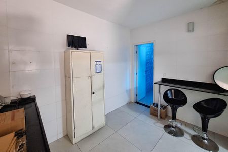 Casa à venda com 300m², 2 quartos e 12 vagasCozinha