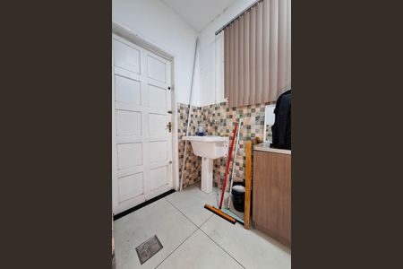 Casa à venda com 300m², 2 quartos e 12 vagasÁrea de Serviço