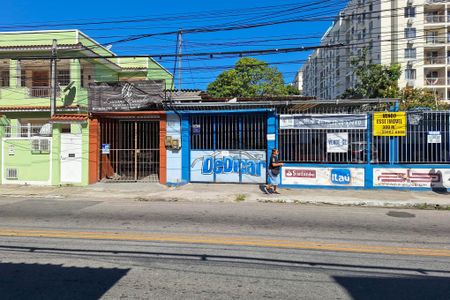 Casa à venda com 300m², 2 quartos e 12 vagasFachada