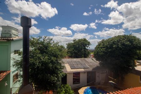 Casa à venda com 200m², 3 quartos e 2 vagas Casa à venda com 200m², 3 quartos e 2 vagasVista