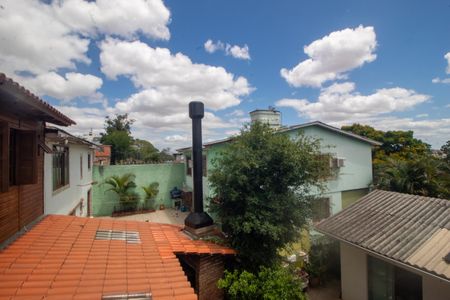 Casa à venda com 200m², 3 quartos e 2 vagas Casa à venda com 200m², 3 quartos e 2 vagasVista