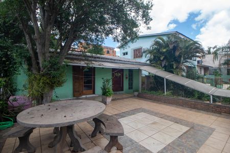 Casa à venda com 200m², 3 quartos e 2 vagas Casa à venda com 200m², 3 quartos e 2 vagasJardim