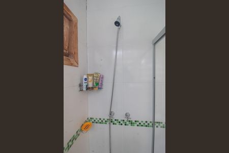 Casa à venda com 200m², 3 quartos e 2 vagas Casa à venda com 200m², 3 quartos e 2 vagasBanheiro