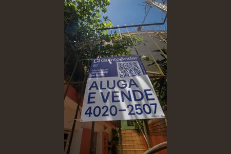 Casa à venda com 200m², 3 quartos e 2 vagas Casa à venda com 200m², 3 quartos e 2 vagasPlaca