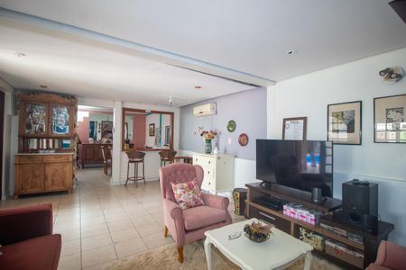 Casa à venda com 200m², 3 quartos e 2 vagas Casa à venda com 200m², 3 quartos e 2 vagasSala casa 2