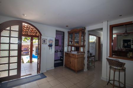 Casa à venda com 200m², 3 quartos e 2 vagas Casa à venda com 200m², 3 quartos e 2 vagasSala casa 2