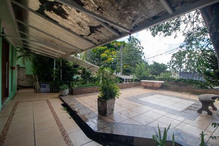 Casa à venda com 200m², 3 quartos e 2 vagas Casa à venda com 200m², 3 quartos e 2 vagasJardim