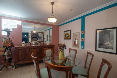 Casa à venda com 200m², 3 quartos e 2 vagas Casa à venda com 200m², 3 quartos e 2 vagassala 2