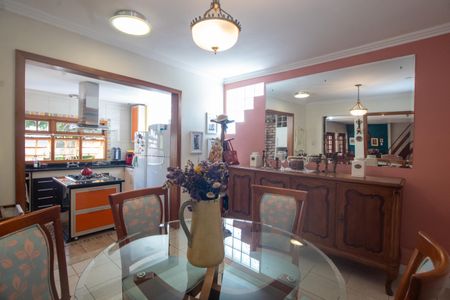 Casa à venda com 200m², 3 quartos e 2 vagas Casa à venda com 200m², 3 quartos e 2 vagassala 2