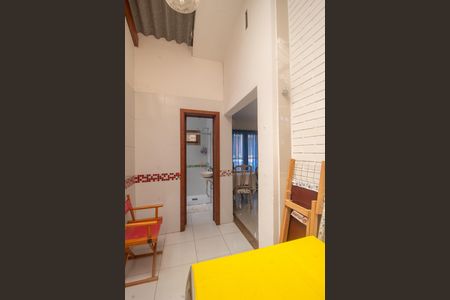 Casa à venda com 200m², 3 quartos e 2 vagas Casa à venda com 200m², 3 quartos e 2 vagasÁrea de Serviço