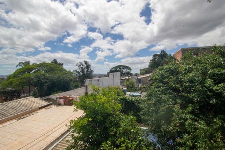 Casa à venda com 200m², 3 quartos e 2 vagas Casa à venda com 200m², 3 quartos e 2 vagasVista
