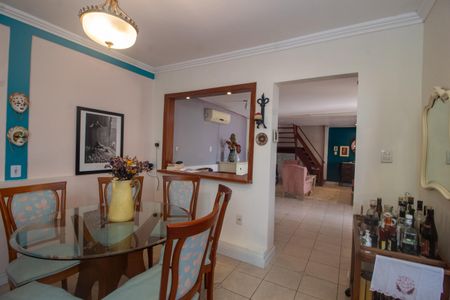 Casa à venda com 200m², 3 quartos e 2 vagas Casa à venda com 200m², 3 quartos e 2 vagassala 2