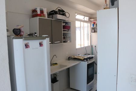 Cozinha de apartamento para alugar com 1 quarto, 45m² em Cerâmica, Nova Iguaçu