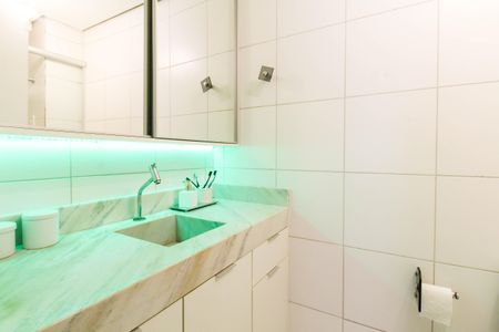 Apartamento à venda com 52m², 2 quartos e 3 vagas Apartamento à venda com 52m², 2 quartos e 3 vagasBanheiro