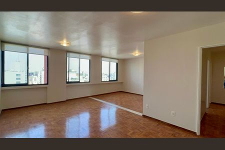 Sala de apartamento à venda com 2 quartos, 117m² em Cerqueira César, São Paulo