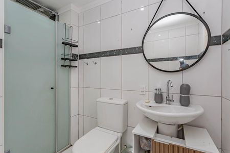 Banheiro de apartamento à venda com 2 quartos, 62m² em Jardim Santa Emilia, São Paulo