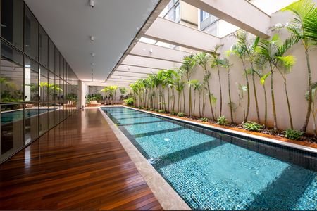 Apartamento à venda com 520m², 4 quartos e 5 vagas Apartamento à venda com 520m², 4 quartos e 5 vagasPiscina