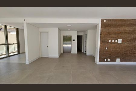 Apartamento à venda com 520m², 4 quartos e 5 vagas Apartamento à venda com 520m², 4 quartos e 5 vagasSala