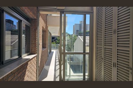 Apartamento à venda com 520m², 4 quartos e 5 vagas Apartamento à venda com 520m², 4 quartos e 5 vagasVaranda