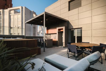 Apartamento à venda com 260m², 3 quartos e 3 vagas Apartamento à venda com 260m², 3 quartos e 3 vagasVaranda