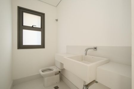 Apartamento à venda com 260m², 3 quartos e 3 vagas Apartamento à venda com 260m², 3 quartos e 3 vagasBanheiro