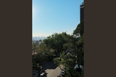 Apartamento à venda com 260m², 3 quartos e 3 vagas Apartamento à venda com 260m², 3 quartos e 3 vagasVista