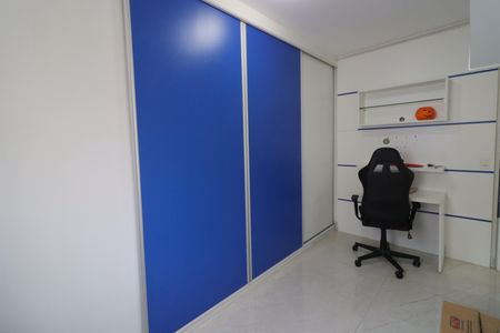 Quarto 2 de apartamento para alugar com 2 quartos, 63m² em Vila Menck, Osasco