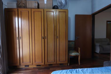 Casa à venda com 168m², 3 quartos e 2 vagasQuarto 2