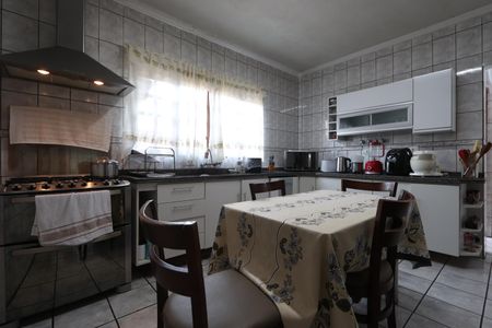 Casa à venda com 168m², 3 quartos e 2 vagasCozinha