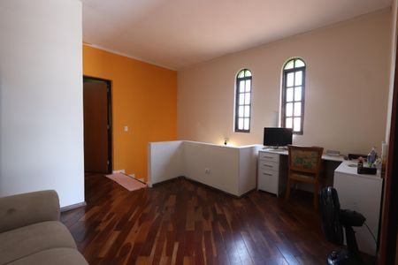 Casa à venda com 168m², 3 quartos e 2 vagasHall dos Quartos