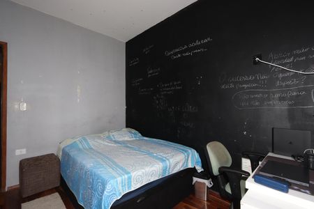 Casa à venda com 168m², 3 quartos e 2 vagasQuarto 2