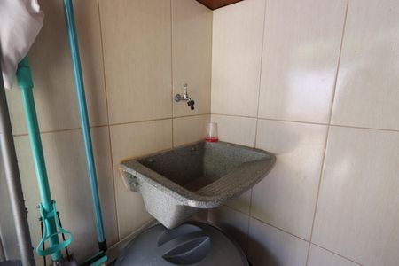 Casa à venda com 168m², 3 quartos e 2 vagasLavanderia