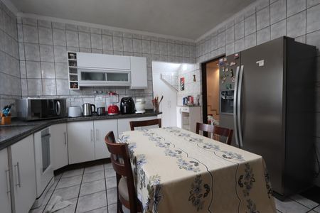 Casa à venda com 168m², 3 quartos e 2 vagasCozinha