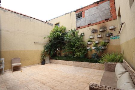 Casa à venda com 168m², 3 quartos e 2 vagasQuintal