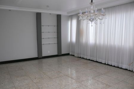 Sala de apartamento para alugar com 3 quartos, 94m² em Serra, Belo Horizonte