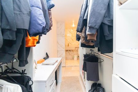 Casa à venda com 115m², 3 quartos e 2 vagasCloset da suíte