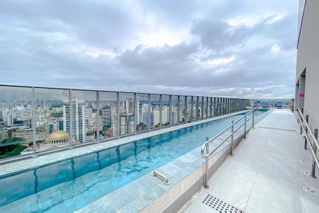 Studio à venda com 32m², 1 quarto e sem vagaÁrea comum - Piscina