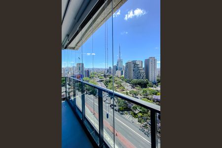 Varanda de kitnet/studio à venda com 1 quarto, 32m² em Paraíso, São Paulo