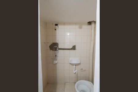 Banheiro de kitnet/studio para alugar com 1 quarto, 12m² em Ipiranga, São Paulo