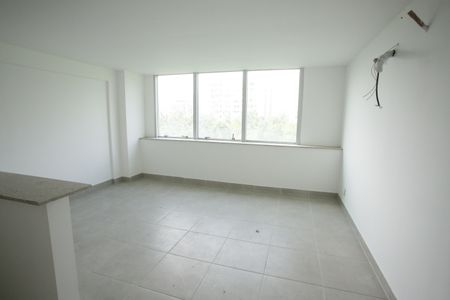 Sala de apartamento à venda com 2 quartos, 60m² em Taquara, Rio de Janeiro