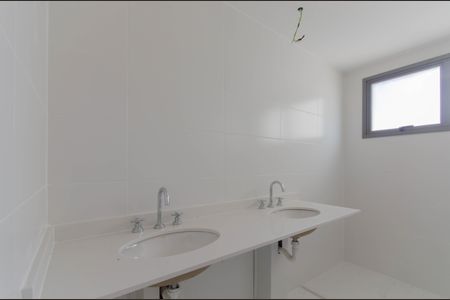 Apartamento à venda com 155m², 3 quartos e 2 vagasBanheiro da Suíte 2