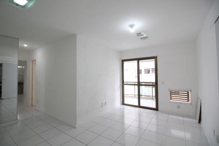 Sala de apartamento para alugar com 2 quartos, 75m² em Barra Olímpica, Rio de Janeiro