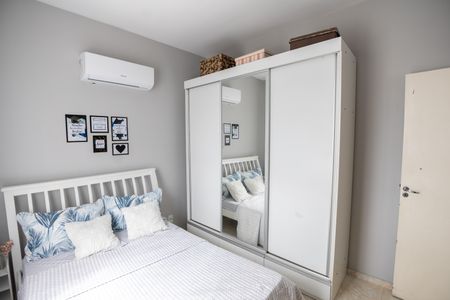 Quarto 1 de apartamento para alugar com 2 quartos, 74m² em Campo Grande, Rio de Janeiro