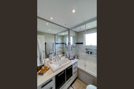 Apartamento à venda com 145m², 3 quartos e 2 vagas Apartamento à venda com 145m², 3 quartos e 2 vagasBanheiro da Suíte 3