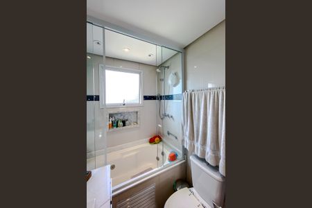 Apartamento à venda com 145m², 3 quartos e 2 vagas Apartamento à venda com 145m², 3 quartos e 2 vagasBanheiro da Suíte 3