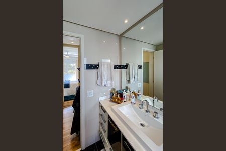 Apartamento à venda com 145m², 3 quartos e 2 vagas Apartamento à venda com 145m², 3 quartos e 2 vagasBanheiro da Suíte 3