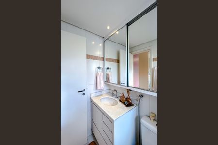 Apartamento à venda com 145m², 3 quartos e 2 vagas Apartamento à venda com 145m², 3 quartos e 2 vagasBanheiro da Suíte 2