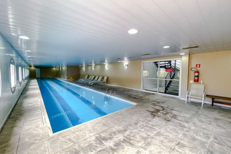 Apartamento à venda com 145m², 3 quartos e 2 vagas Apartamento à venda com 145m², 3 quartos e 2 vagasÁrea comum - Piscina